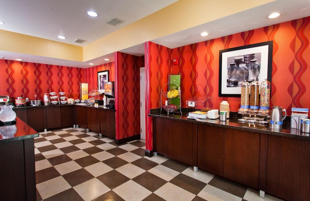Hotel Hampton & Sacramento-auburn Boulevard McClellan