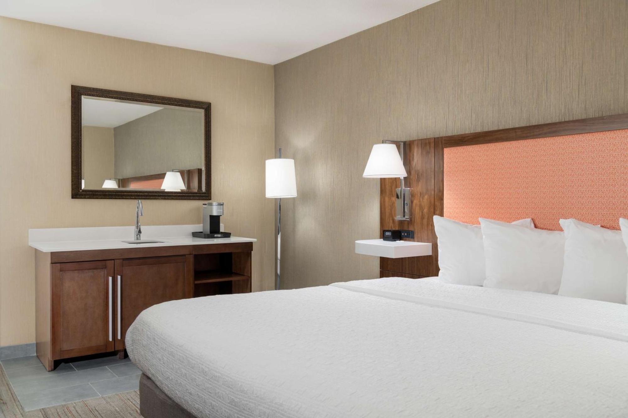 Hampton & Sacramento-auburn Boulevard 3* McClellan