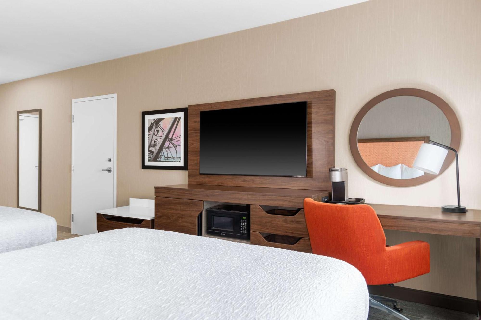 Hampton & Sacramento-auburn Boulevard Hotel McClellan